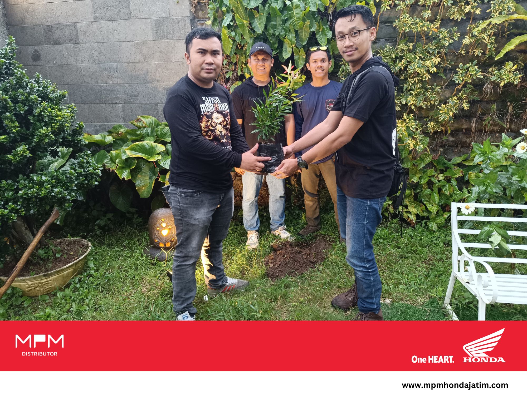Peduli Lingkungan, HAI Rayakan Anniversary Dengan Kegiatan Sosial.